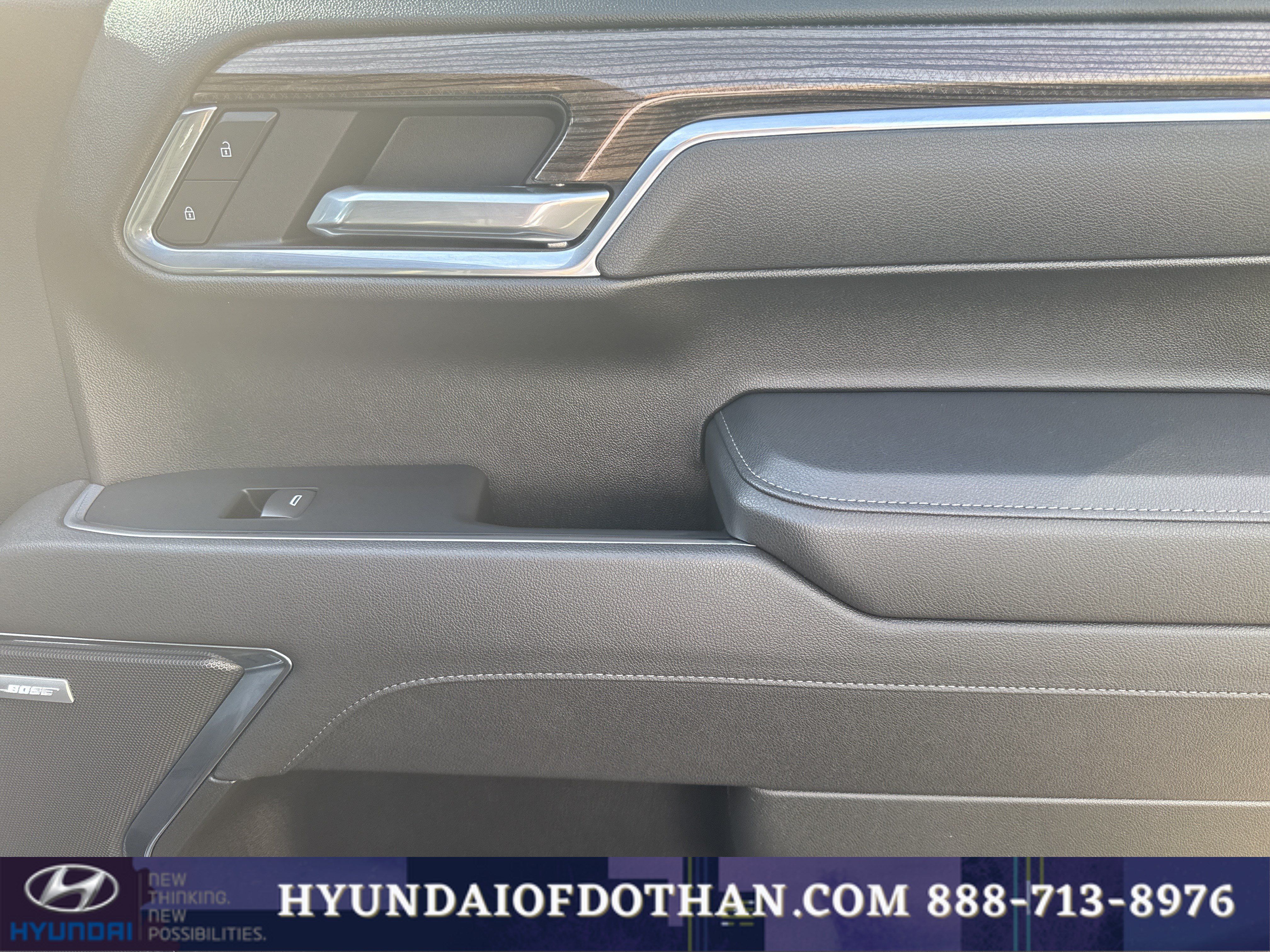 Used 2025 Chevrolet Silverado 1500 LT Trail Boss w/ Convenience Package II AWD/4WD image 16