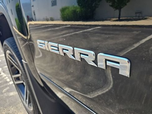 Used 2019 GMC Sierra 1500 SLE w/ Black Pack AWD/4WD image 27