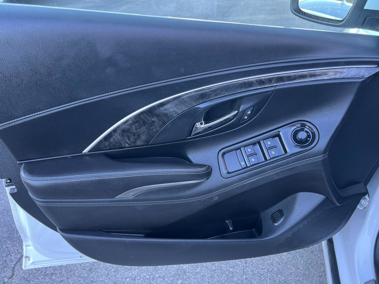 Used 2015 Buick LaCrosse FWD image 11