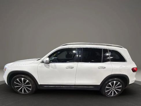 Used 2021 Mercedes-Benz GLB 250 4MATIC image 8