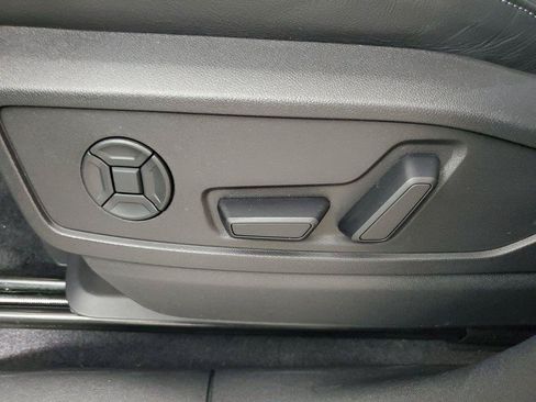Used 2025 Audi SQ5 Premium Plus w/ Premium Plus Package AWD/4WD image 22