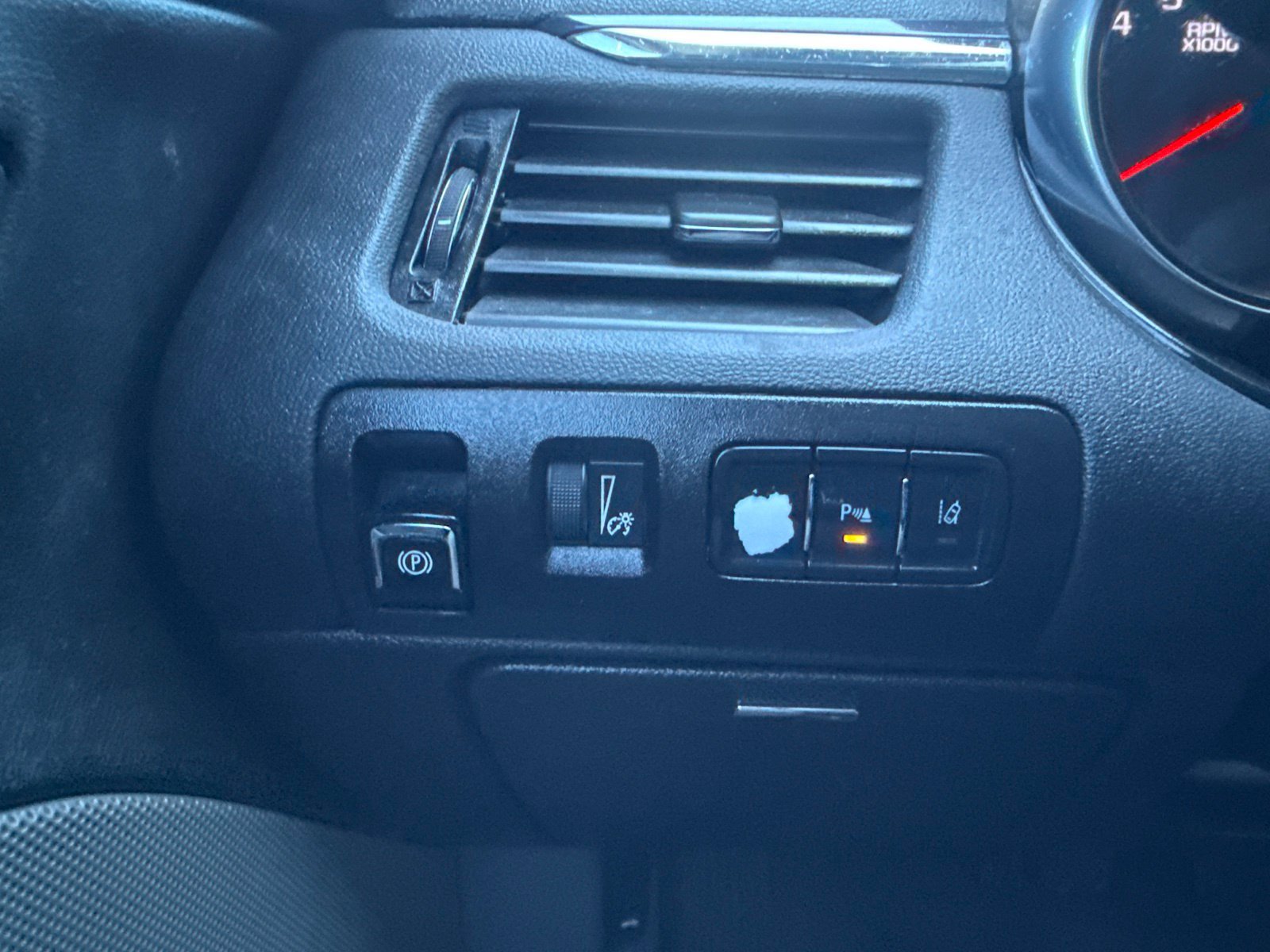 Used 2015 Chevrolet Impala LTZ FWD image 34