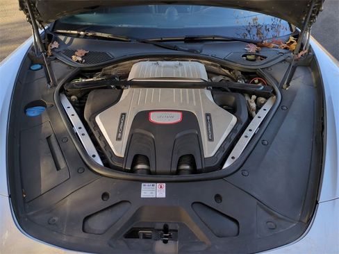 Used 2019 Porsche Panamera GTS image 31