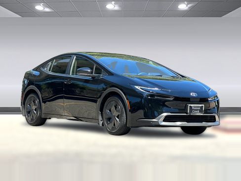 Used 2025 Toyota Prius Plug-In Hybrid FWD image 6