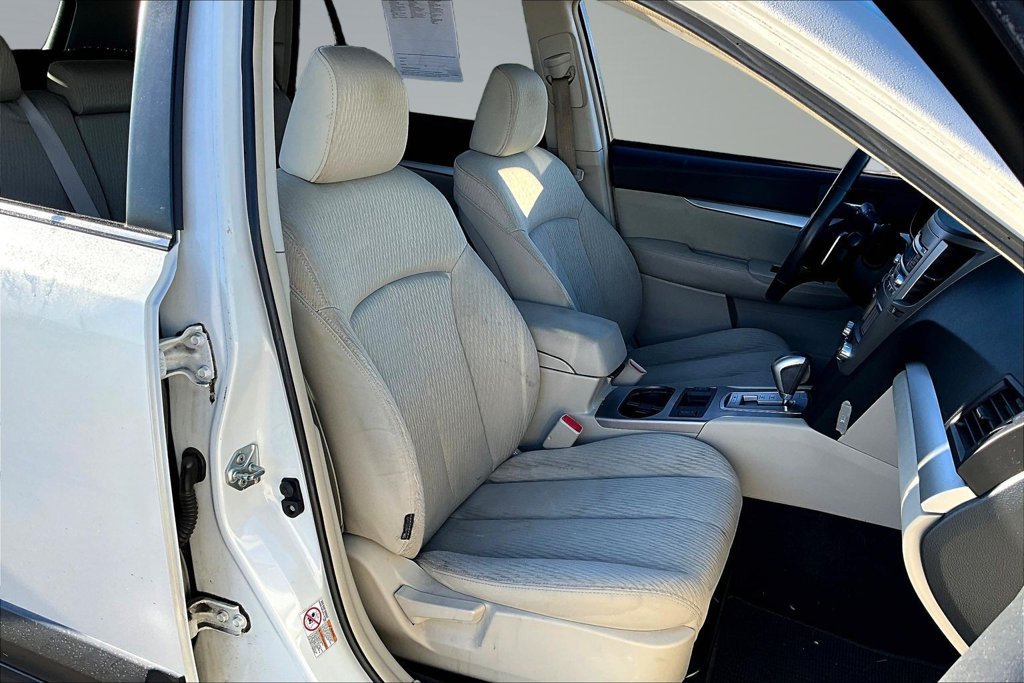 Used 2011 Subaru Outback 2.5i Premium AWD/4WD image 30