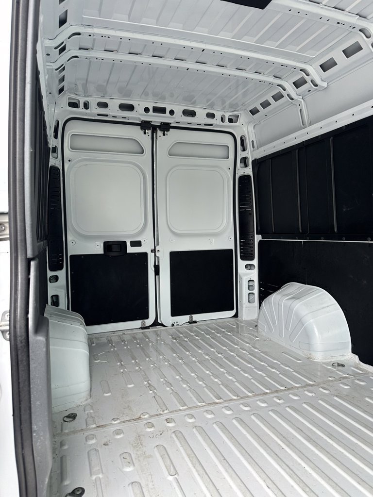 Used 2026 RAM ProMaster 2500 w/ Convenience Group FWD image 24