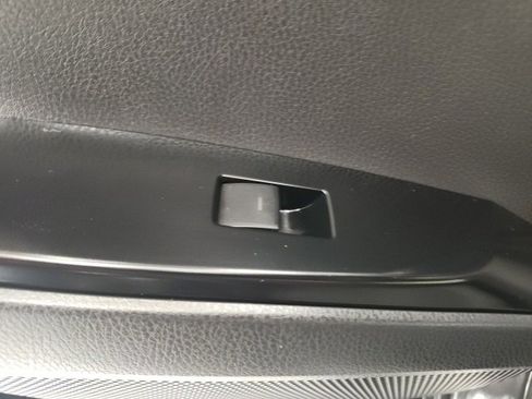 Used 2025 Toyota Camry SE image 37