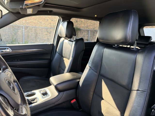 Used 2022 Jeep Grand Cherokee Laredo X AWD/4WD image 15