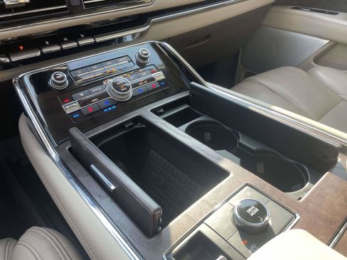 Used 2022 Lincoln Navigator L Reserve AWD/4WD image 30