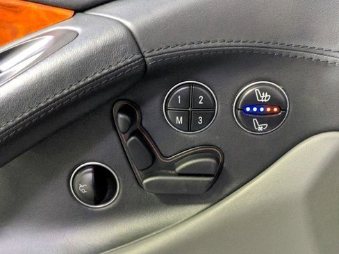 Used 2005 Mercedes-Benz SL 600 image 33