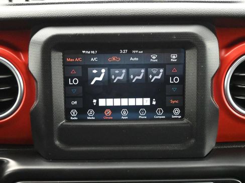 Used 2020 Jeep Gladiator Rubicon AWD/4WD image 11