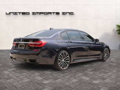 Used 2019 BMW 750i w/ M Sport Package RWD image 5