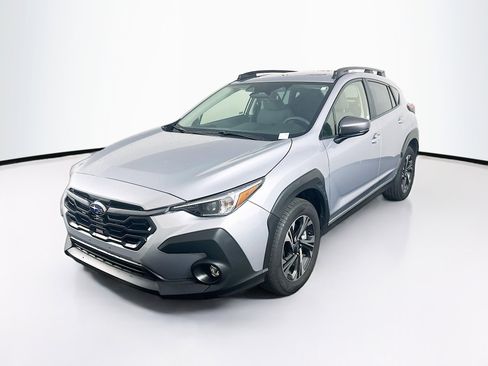 Used 2025 Subaru Crosstrek 2.0i Premium AWD/4WD image 3