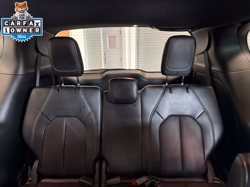 Used 2025 Chrysler Pacifica Select FWD image 11