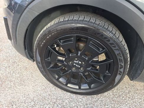 Used 2022 Kia Telluride SX w/ Nightfall Edition Package image 7