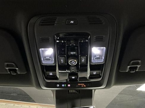New 2026 GMC Yukon Denali Ultimate w/ LPO, Floor Liner Package AWD/4WD image 19