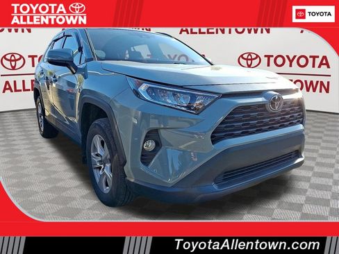 Used 2021 Toyota RAV4 XLE w/ Convenience Package AWD/4WD image 1