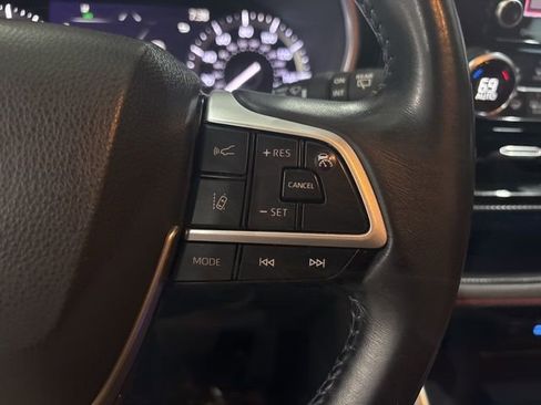Used 2022 Toyota Highlander XSE AWD/4WD image 18