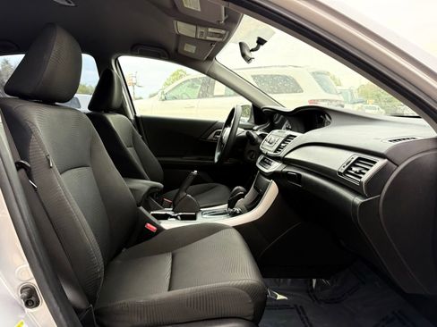 Used 2015 Honda Accord LX image 20