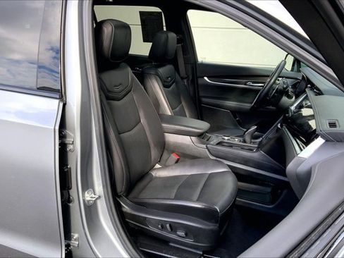 Used 2025 Cadillac XT6 Sport AWD/4WD image 6