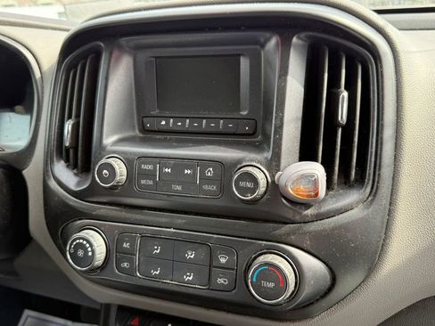 Used 2016 Chevrolet Colorado W/T w/ WT Convenience Package image 7