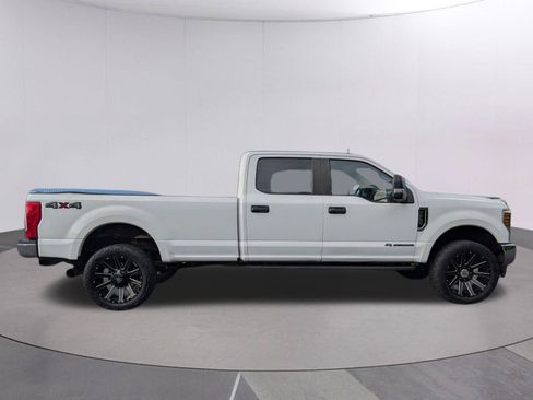 Used 2018 Ford F250 XL w/ Power Equipment Group AWD/4WD image 6