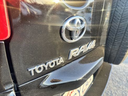 Used 2007 Toyota RAV4 Base 4dr SUV I4 image 9