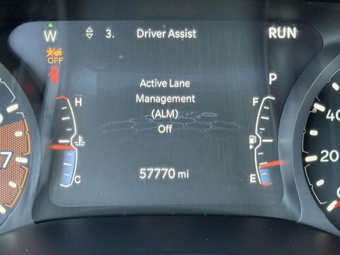 Used 2024 Jeep Compass Latitude AWD/4WD image 12