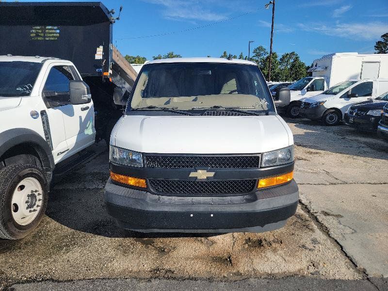 Used 2019 Chevrolet Express 2500 w/ Driver Convenience Package RWD image 3