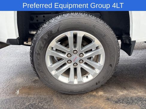 Used 2018 GMC Canyon SLT image 11