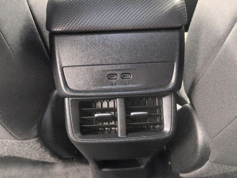 Used 2025 Chevrolet Equinox LT AWD/4WD image 22