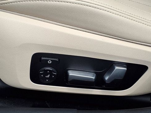 Used 2020 BMW 330i Sedan w/ Premium Package RWD image 27