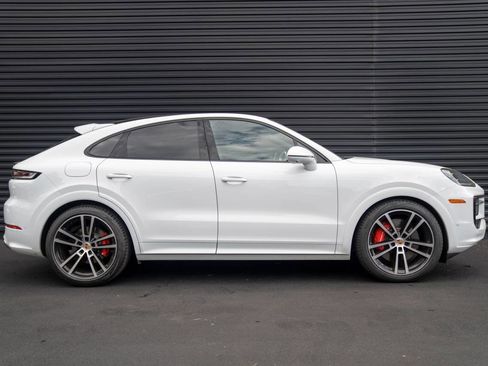 Used 2026 Porsche Cayenne S AWD/4WD image 10