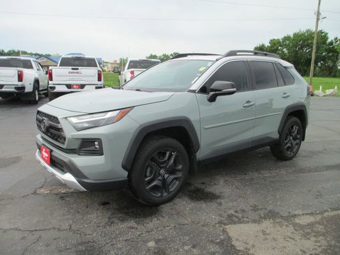 Used 2022 Toyota RAV4 Adventure w/ Convenience Package AWD/4WD image 11