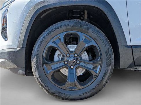 New 2026 Chevrolet Equinox LT image 18