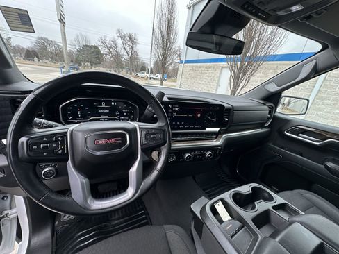 Used 2023 GMC Sierra 1500 Elevation image 11