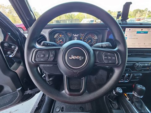 Used 2025 Jeep Wrangler Sport image 16