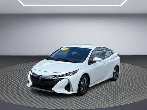 Used 2017 Toyota Prius Prime Plus w/ Carpet Mat Package FWD image 3