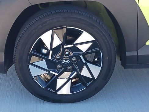 Used 2024 Hyundai Kona SEL image 12