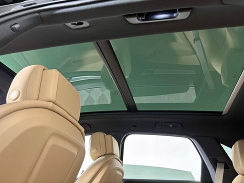 Used 2022 Porsche Cayenne Platinum Edition image 20