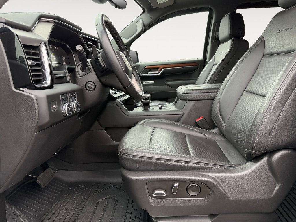 Used 2023 GMC Sierra 1500 Denali w/ Denali Reserve Package AWD/4WD image 6