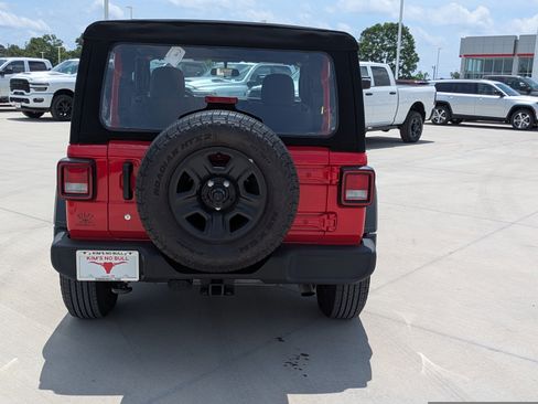 Used 2024 Jeep Wrangler Sport AWD/4WD image 4