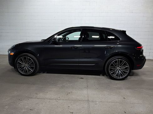 Used 2026 Porsche Macan AWD/4WD image 2