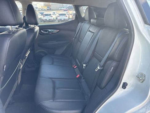 Used 2022 Nissan Rogue Sport SL w/ Premium Package image 9