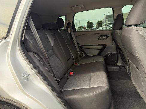 Used 2021 Nissan Rogue SV FWD image 25