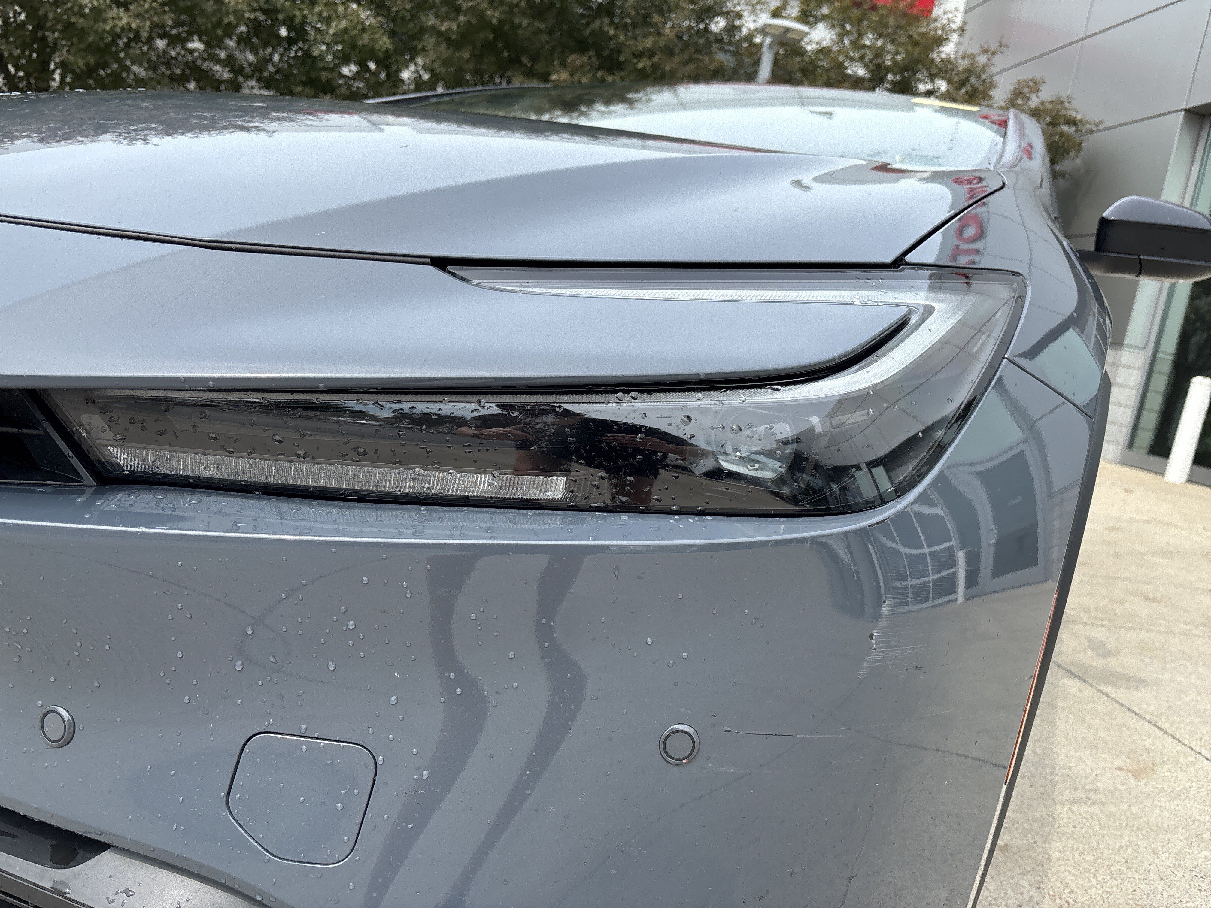 Certified 2025 Toyota Prius LE FWD image 11