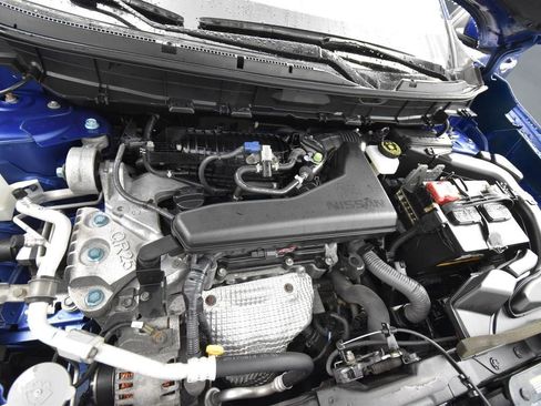 Used 2018 Nissan Rogue SL image 16