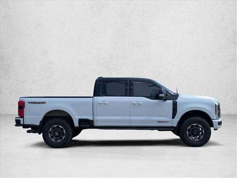 Used 2023 Ford F250 Lariat w/ Lariat Ultimate Package AWD/4WD image 4