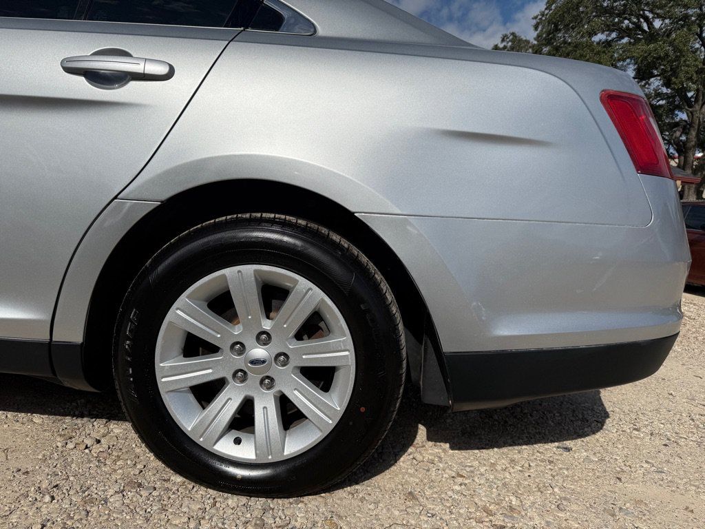 Used 2012 Ford Taurus SE FWD image 30