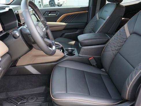 Used 2026 GMC Canyon Denali image 22